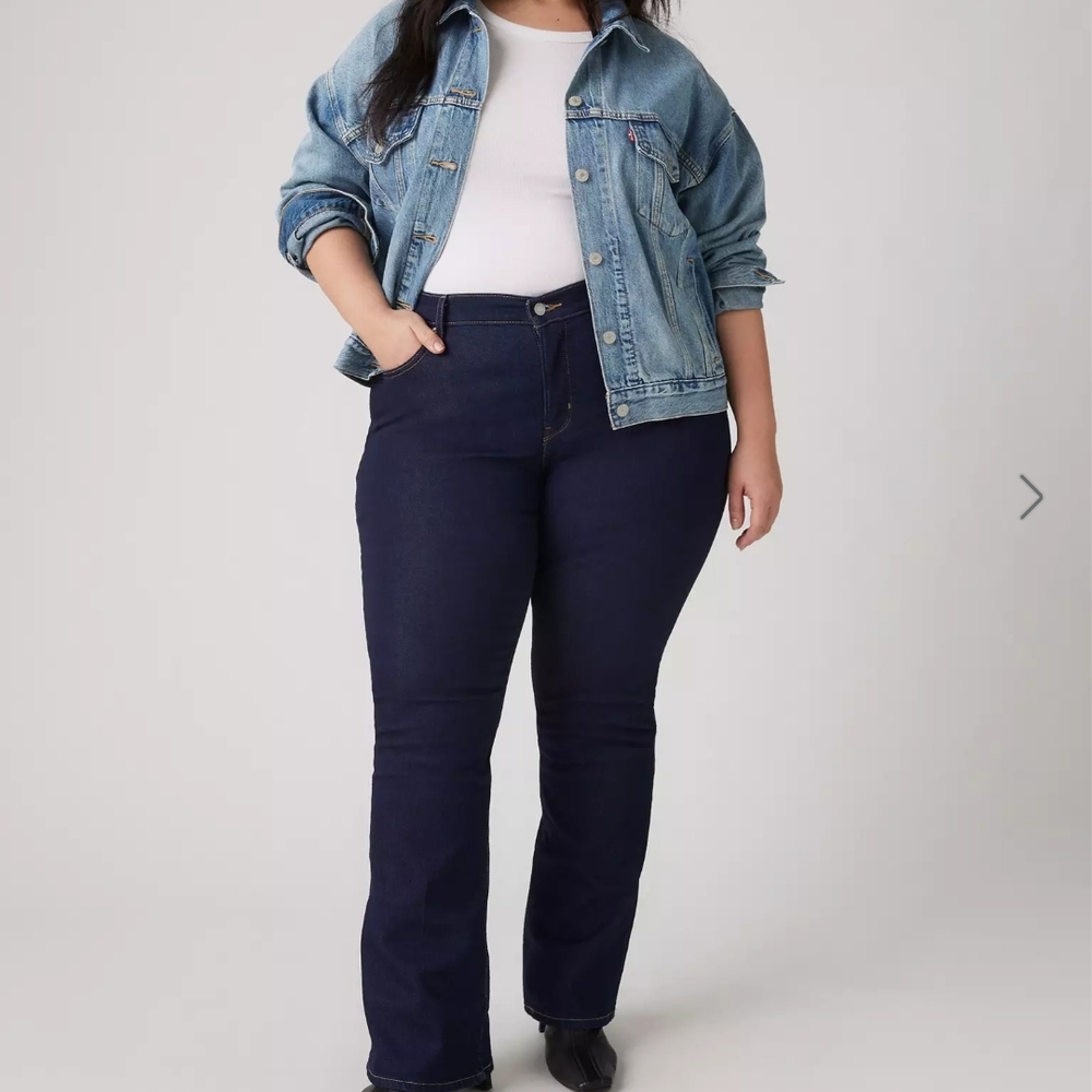 Plus Size Levis 315 Shaping Jeans Dark Blue Women's Jeans Size 26W Nwot